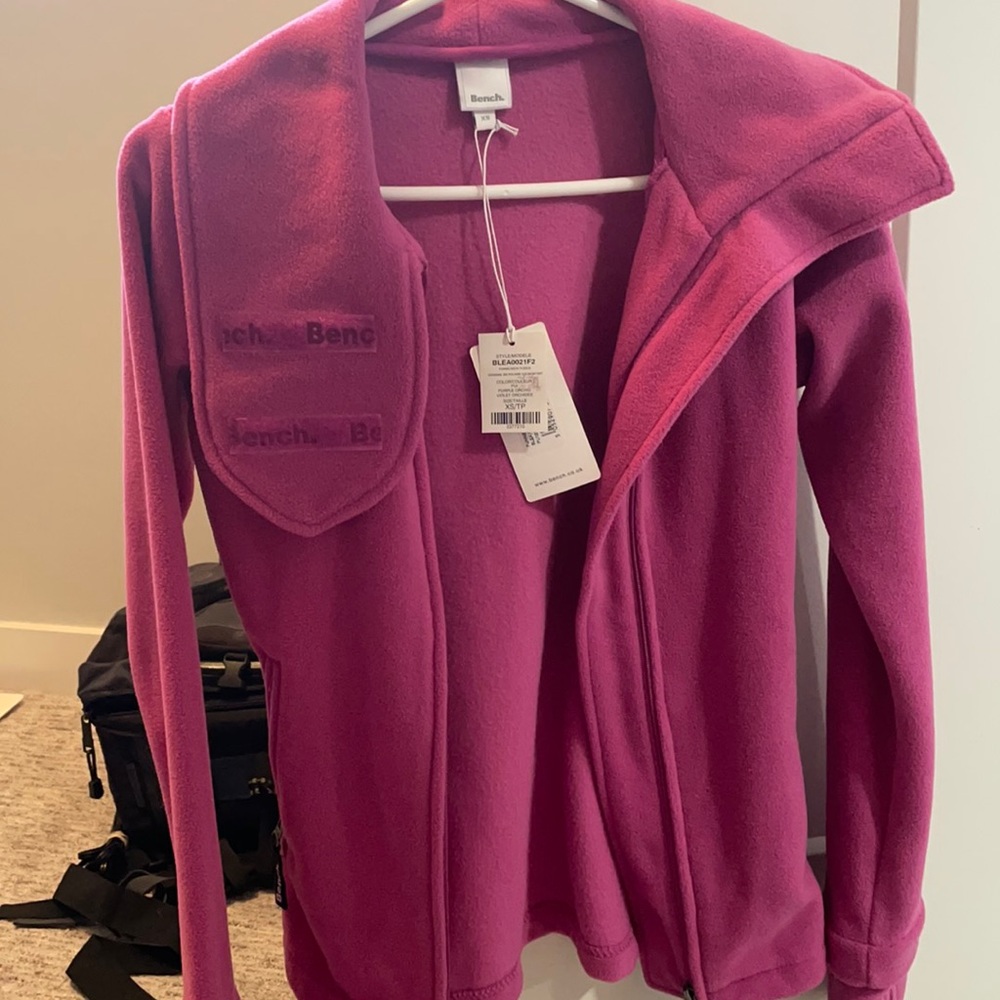 Bench zip up sweater
